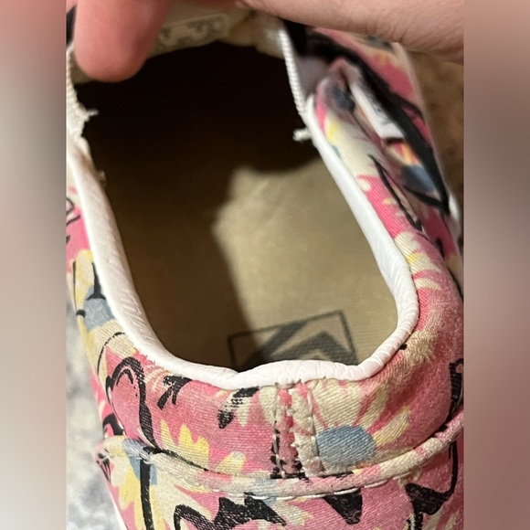 Vans Pink and Black Flats with Artistic Design - Picture 5 of 13